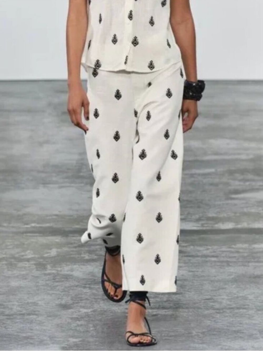 ZARA ZW COLLECTION Embroidered Linen Wide-Leg Pants